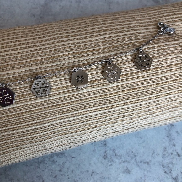 Tory Burch Hexagon Logo Charm Bracelet Silvertone - Picture 7 of 9